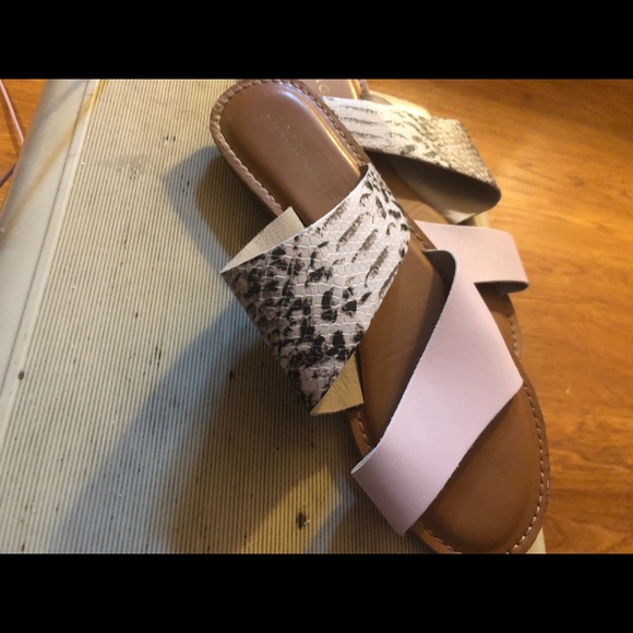 Snakeskin Sandals Pink and White Snakeskin Sz 8 Rampage - Picture 2 of 2